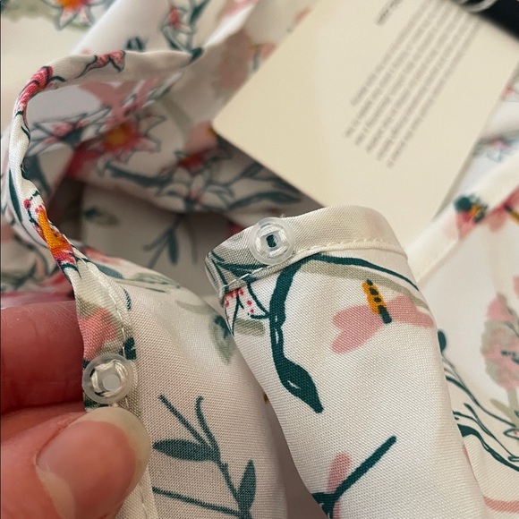 Women’s Top - Picture 5 of 8